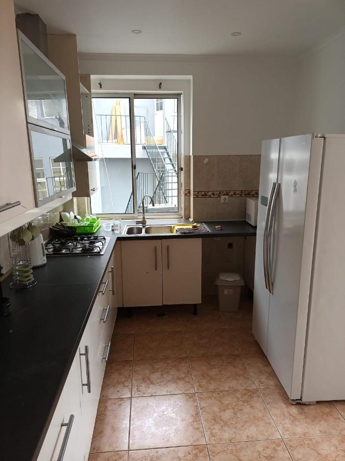 Low Cost Desterro Apartments Лиссабон Экстерьер фото